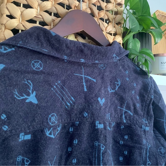 • [Legendary Whitetails] Thick Flannel • - Picture 11 of 16